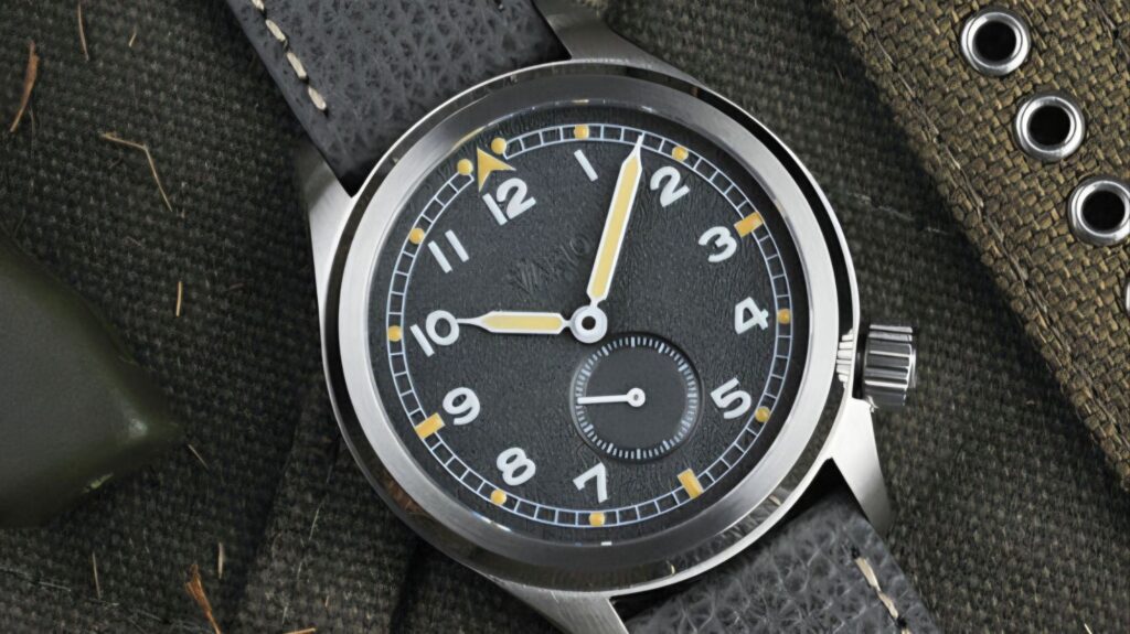 Vario 1945 D12 field watch