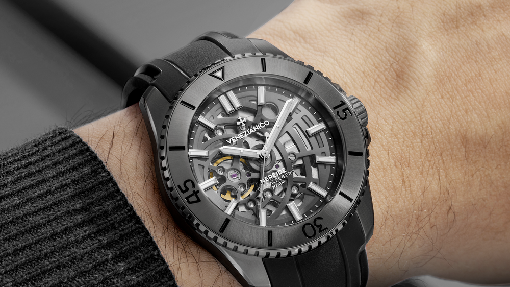 Venezianico Ultraleggero 42 skeleton watch