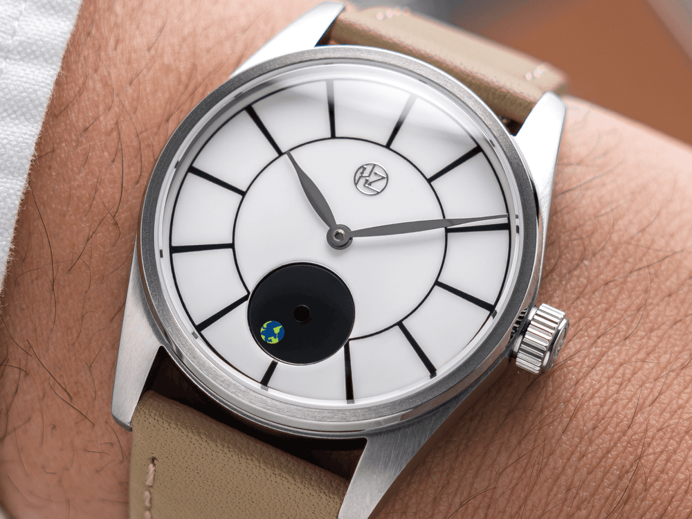 HZ – Blue Marble Hz.03, White Enamel Dial
