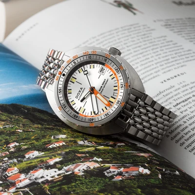 Doxa sub 250t gmt lifestyle picture ig 6